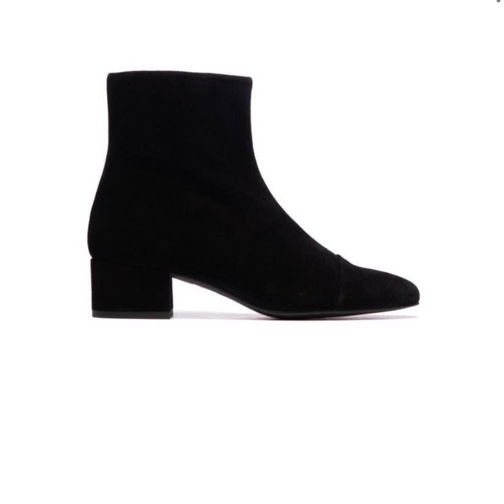 L’INTERVALLE BLACK SUEDE BOOTS 🤍 NEW 🤍